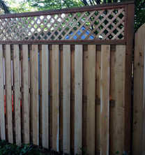 6' cedar privacy fence with 2' lattice top located in Corvallis, Oregon